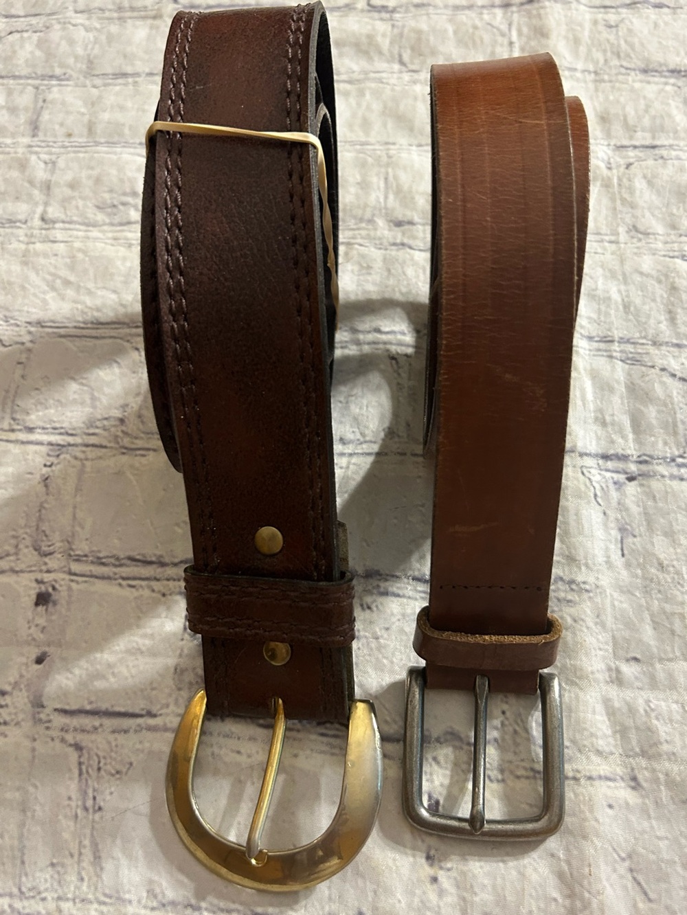 VINTAGE VINYL ON SPLIT STEERHIDE TAIWAN BROWN BELT 40 & BROWN LEATHER BELT